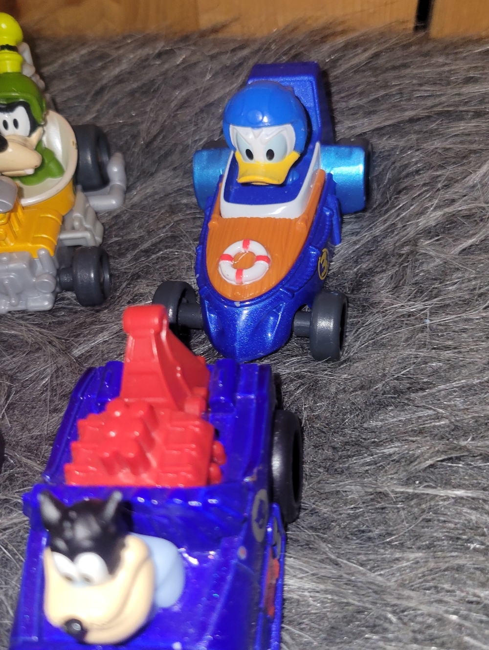Mickey & The Roadster Racers Diecast Cars Set Of 6 Disney Mattel - Picture 3 of 5